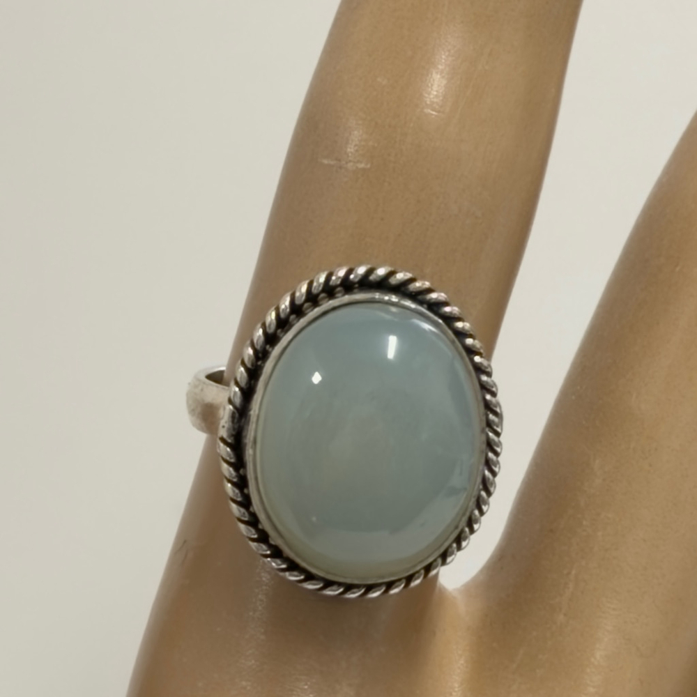 Hand crafteLight Green Chalcedony Silver Plated Ring Stamped‎ 925 Size 6.25 New